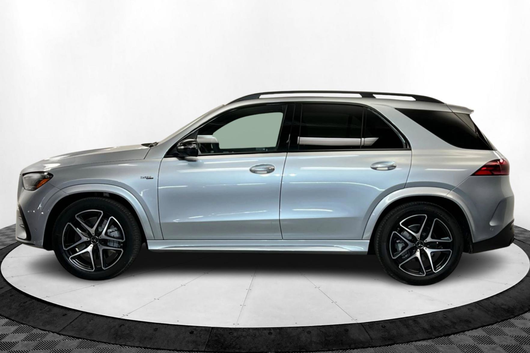 2026 Mercedes Benz GLE AMG 53 4MATIC photo 2
