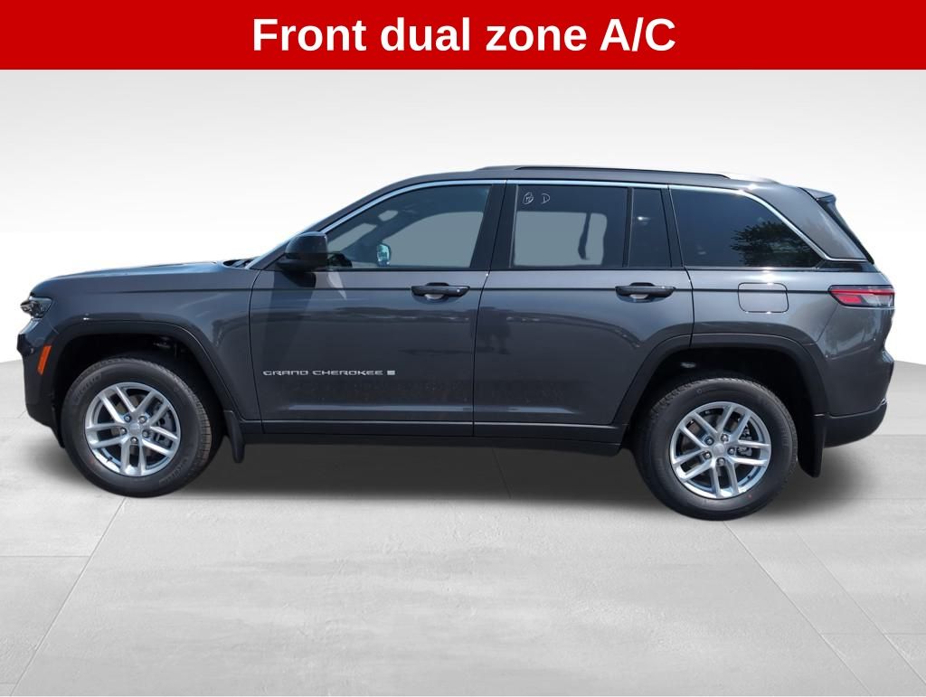 2025 Jeep Grand Cherokee Laredo X photo 2