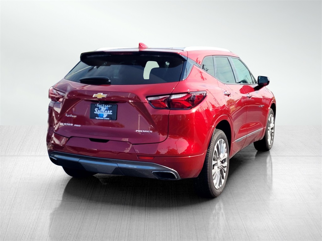 2021 Chevrolet Blazer Premier photo 2