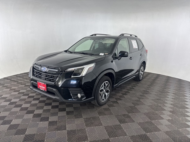 2022 Subaru Forester Premium photo 3
