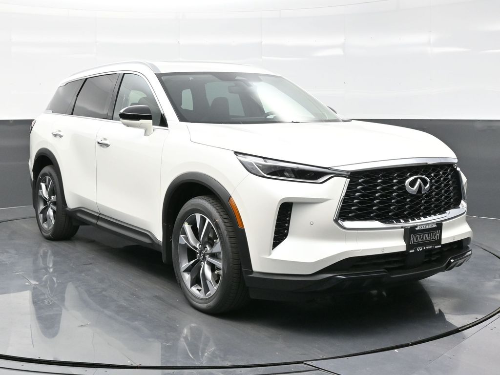 2025 INFINITI QX60 LUXE's photo