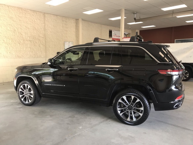 2022 Jeep Grand Cherokee Overland photo 7