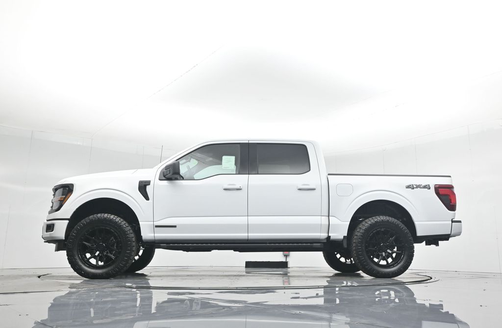2025 Ford F-150 XLT photo 6