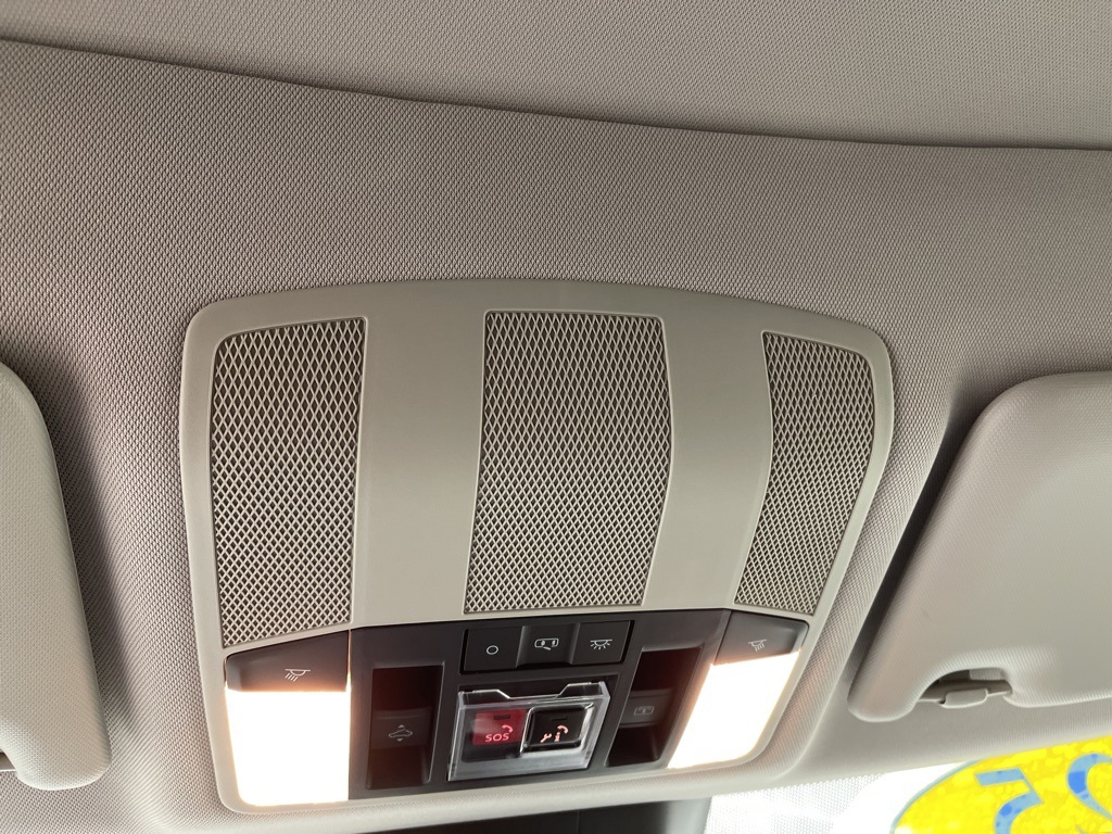 2025 Mitsubishi Eclipse Cross SE photo 7