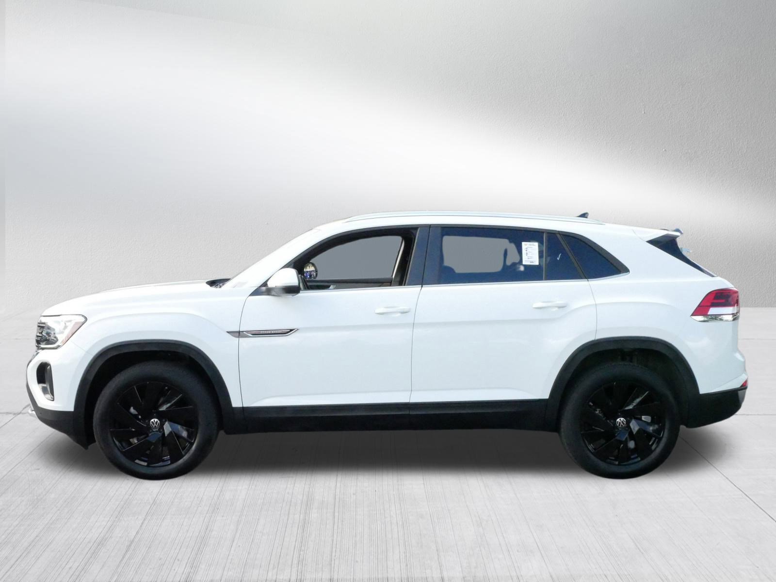 2024 Volkswagen Atlas Cross Sport SE Technology photo 4