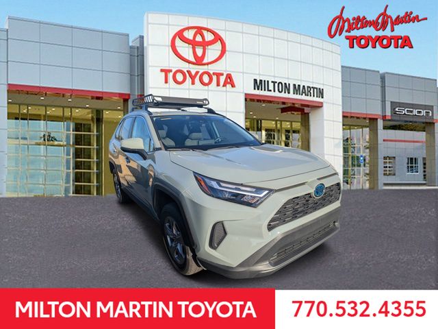 2023 Toyota RAV4 XLE's photo