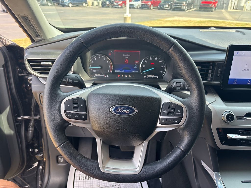 2023 Ford Explorer XLT photo 14