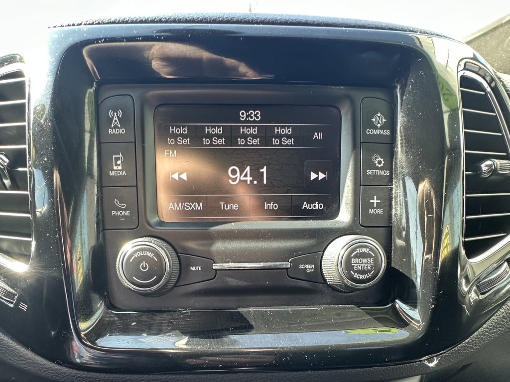 2018 Jeep Compass Latitude photo 12