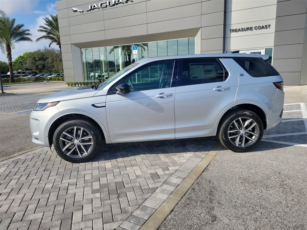 2025 Land Rover Discovery Sport S photo 2