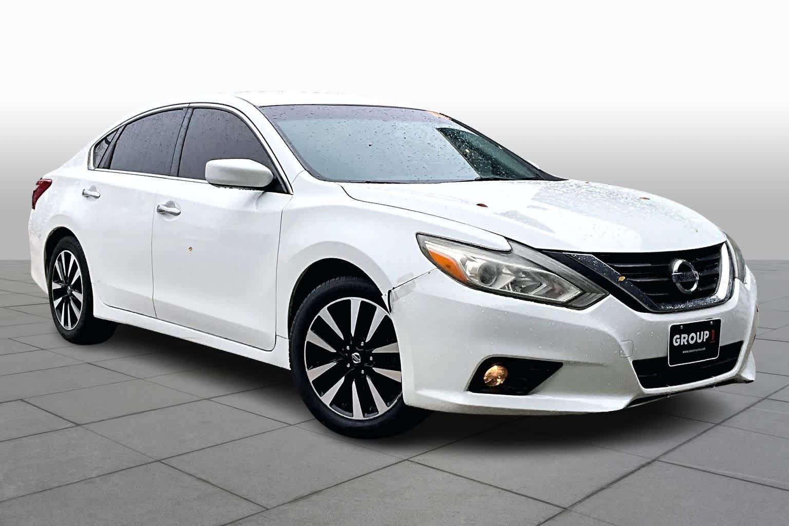 2018 Nissan Altima 2.5 SV photo 2