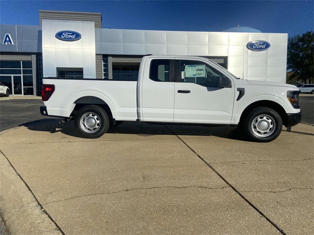 2025 Ford F-150 XL photo 2