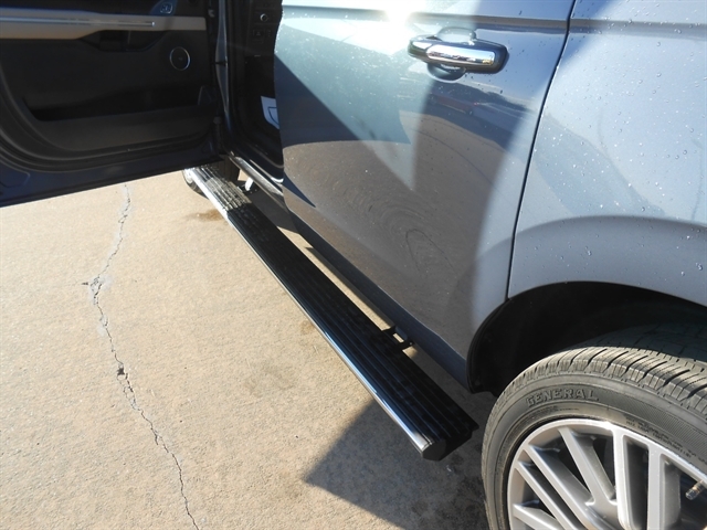 2022 Ford Expedition MAX Limited photo 4