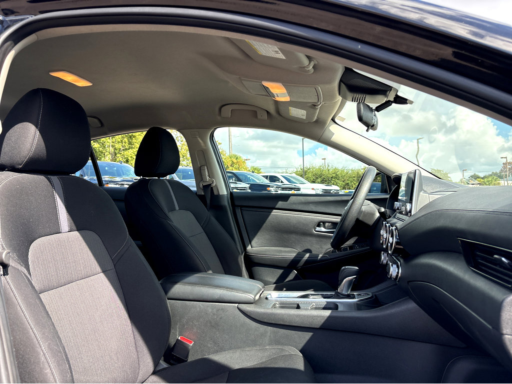2024 Nissan Sentra SV photo 11