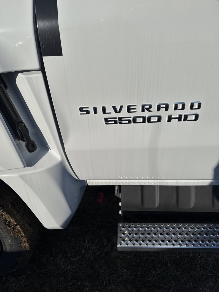 2024 Chevrolet Silverado 5500HD Work Truck photo 3