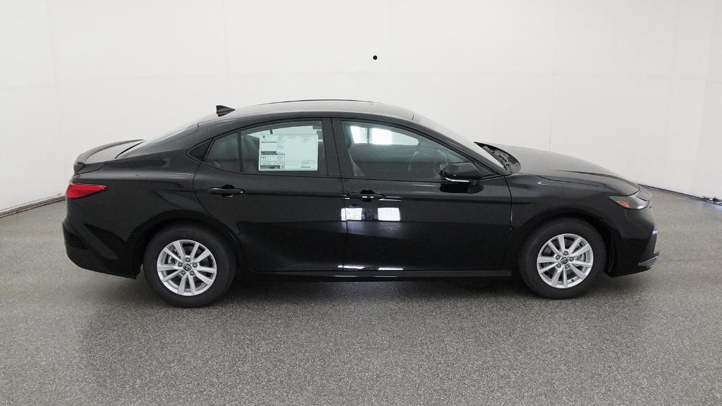 2026 Toyota Camry LE photo 25