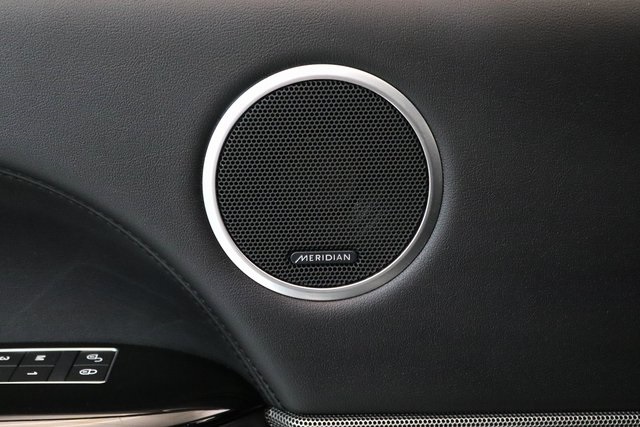 2016 Land Rover Range Rover HSE photo 3