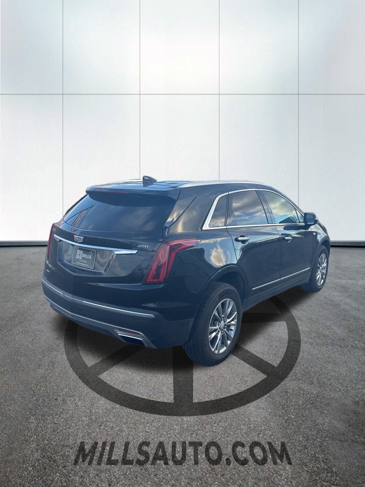 2021 Cadillac XT5 Premium Luxury photo 3