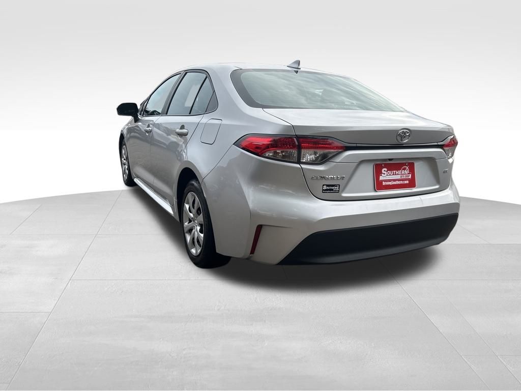 2023 Toyota Corolla LE photo 4