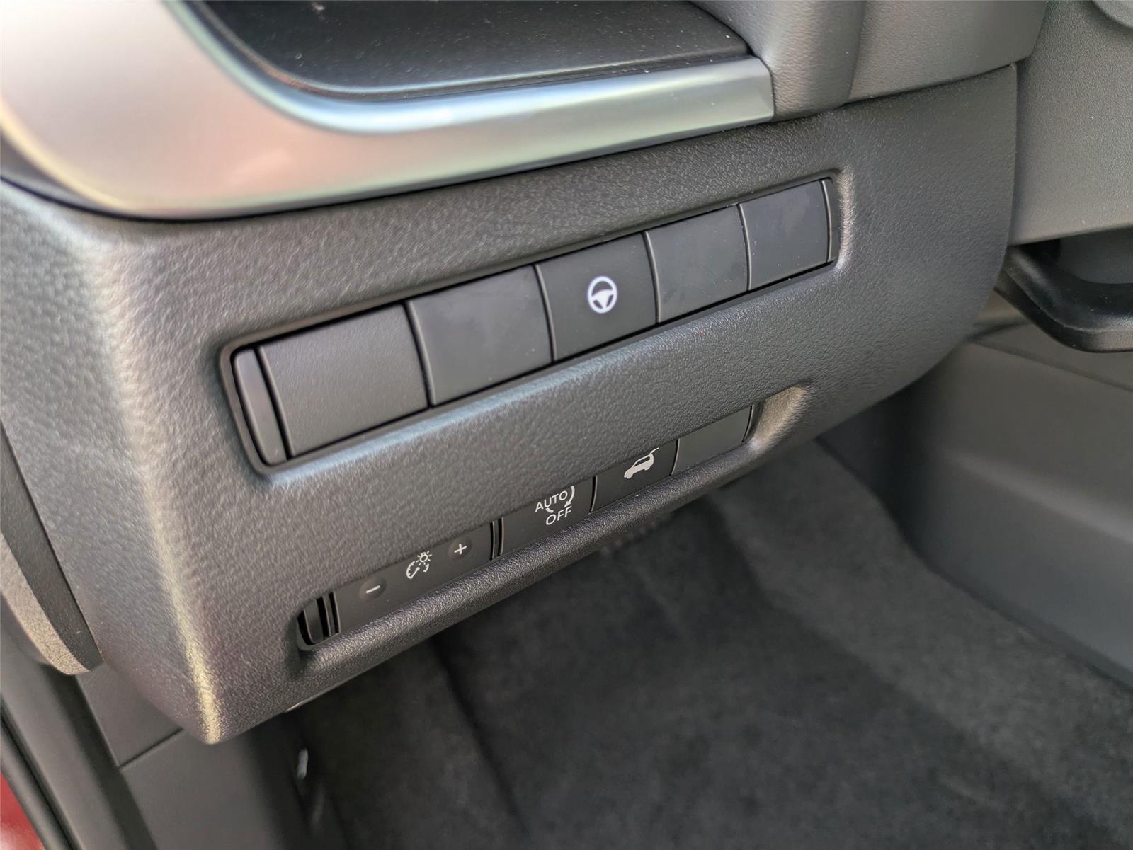 2026 Nissan Rogue SV photo 9