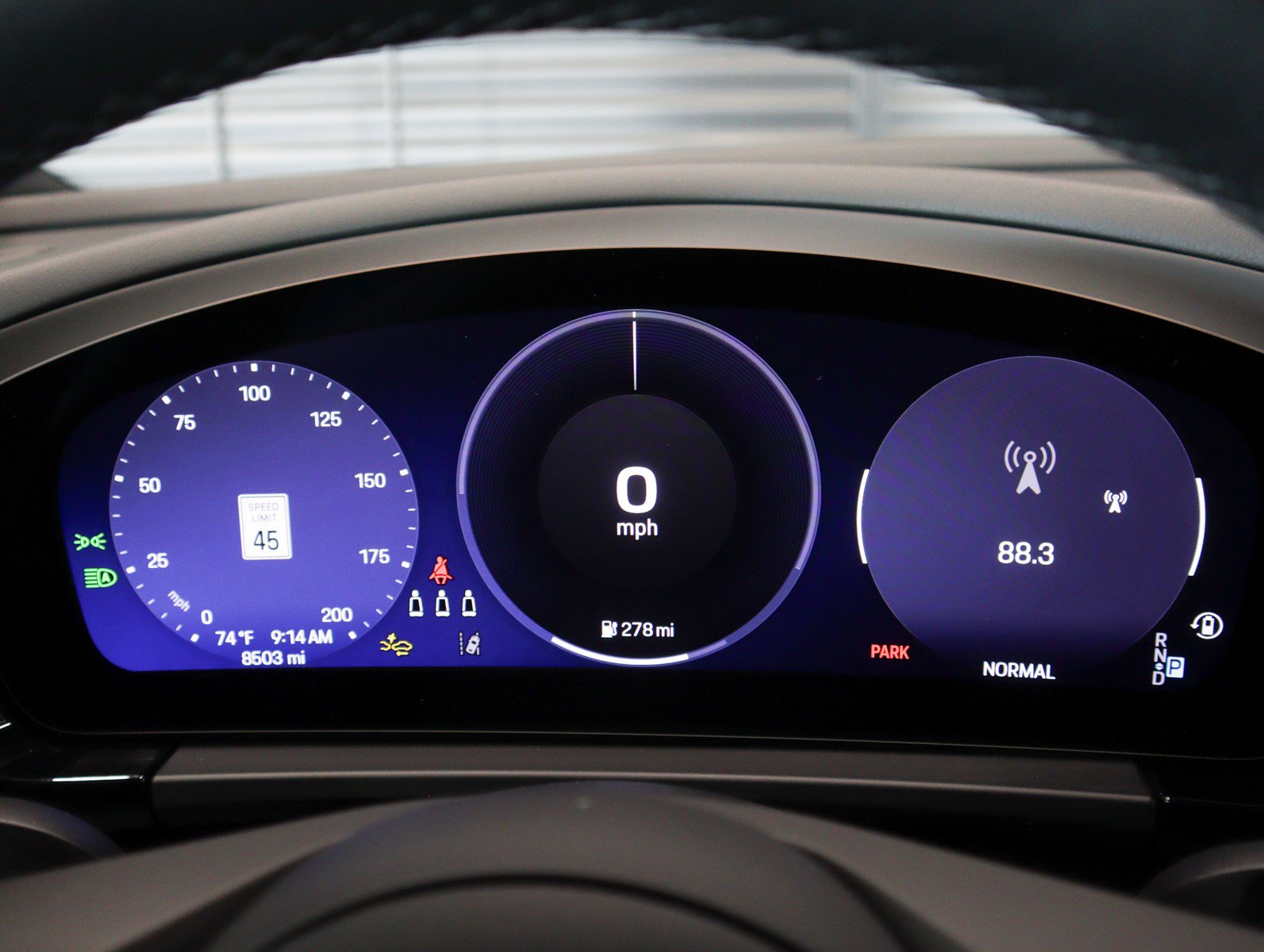 2025 Porsche Macan Electric 4 photo 16