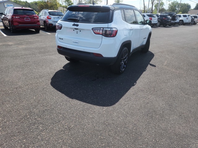 2025 Jeep Compass Limited photo 2