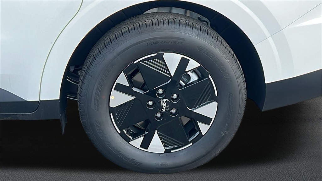 2026 Kia Carnival LXS photo 4