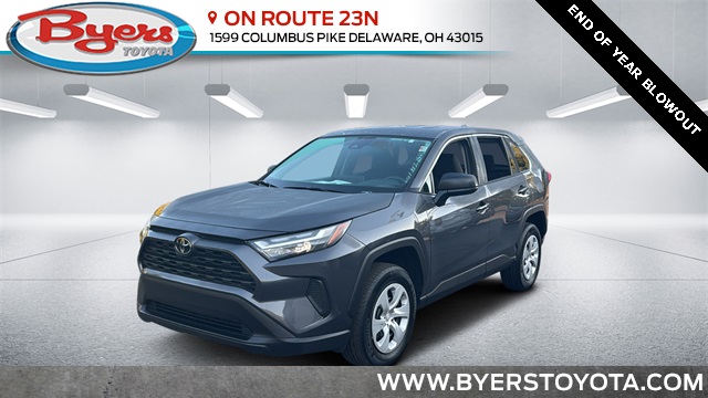 2024 Toyota RAV4 LE's photo