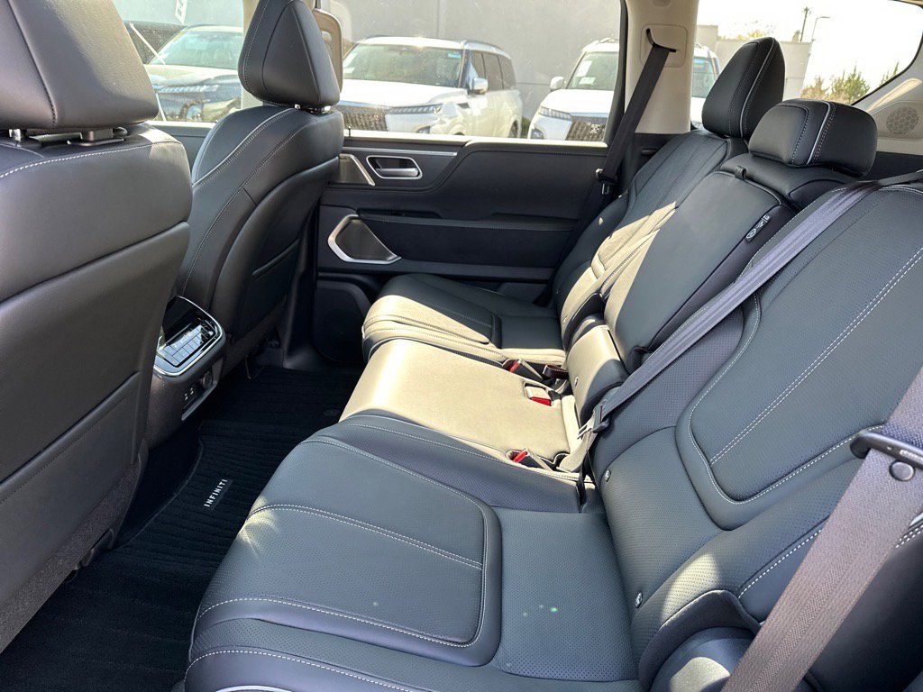 2025 Infiniti QX80 Sensory photo 16