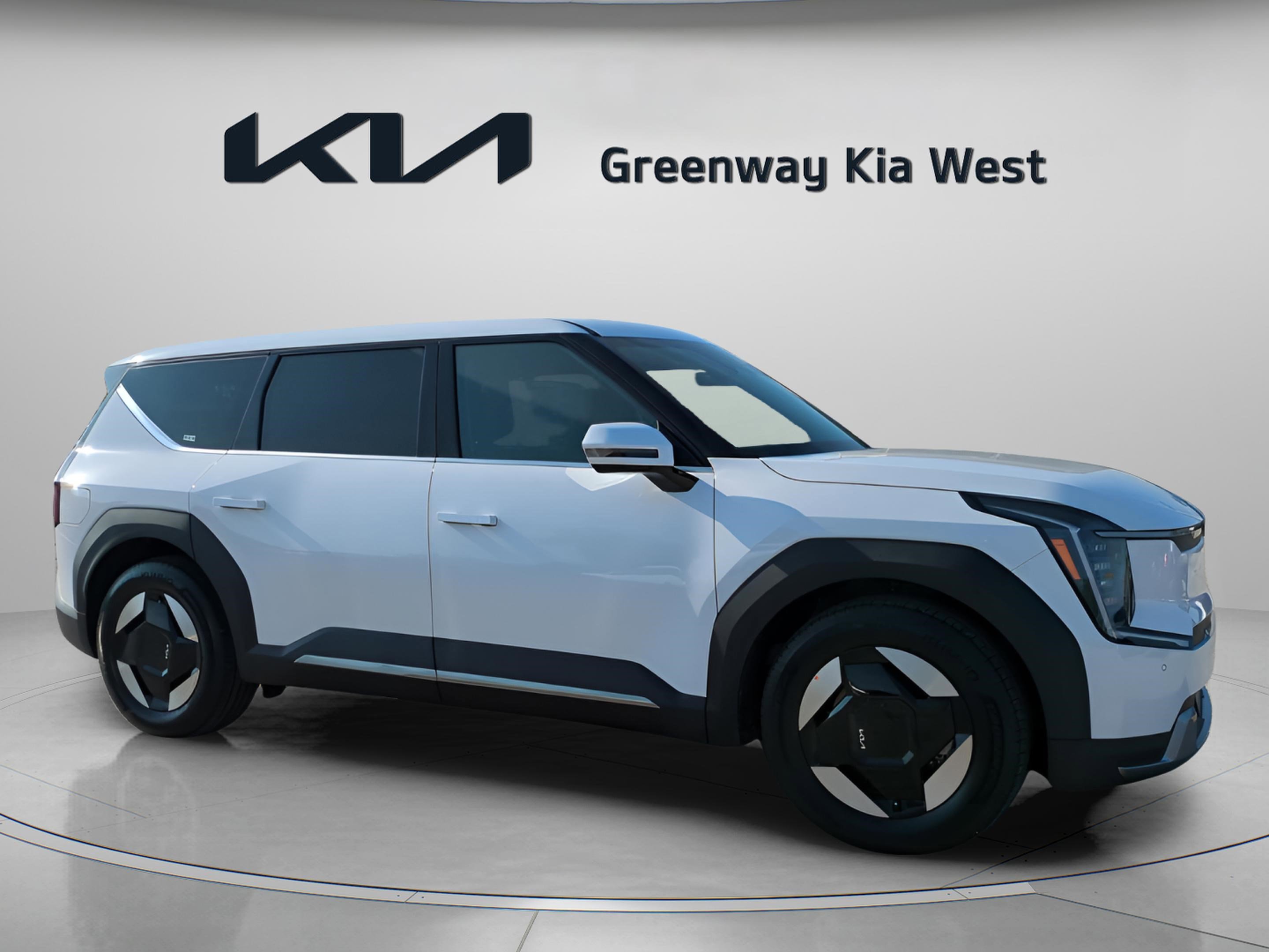 2026 Kia EV9 Light L/R's photo