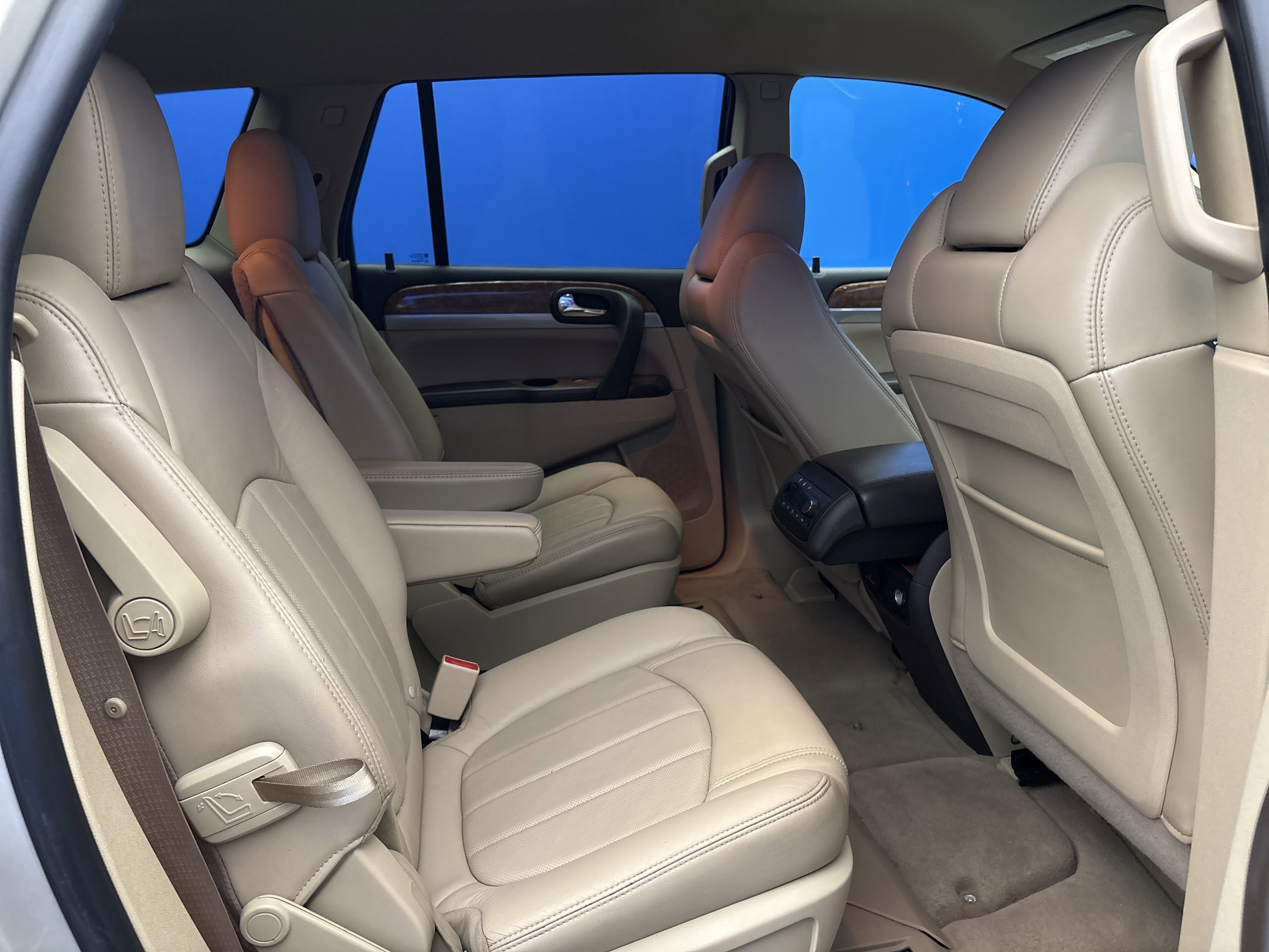 2011 Buick Enclave CXL photo 6