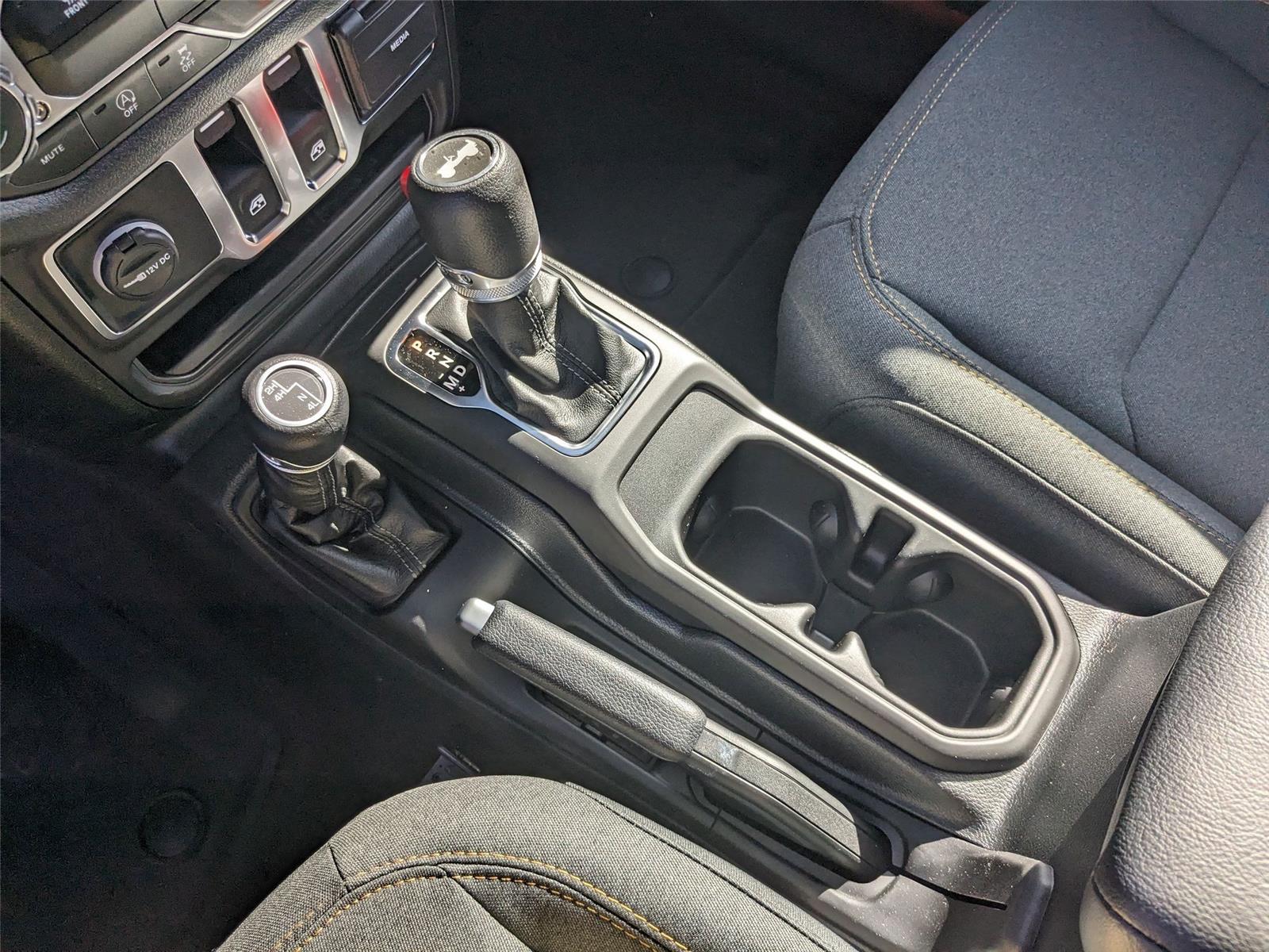 2025 Jeep Wrangler Sport photo 15