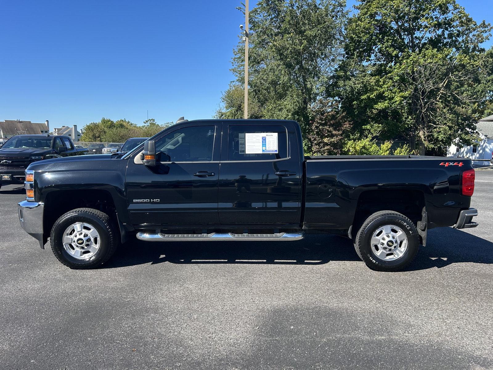 2018 Chevrolet Silverado 2500HD LT photo 4