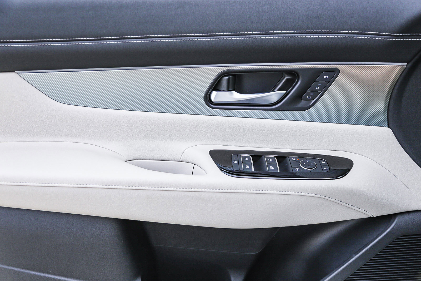 2025 Nissan Murano SL photo 22