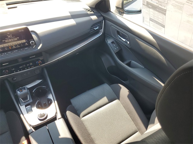 2026 Nissan Rogue SV photo 5
