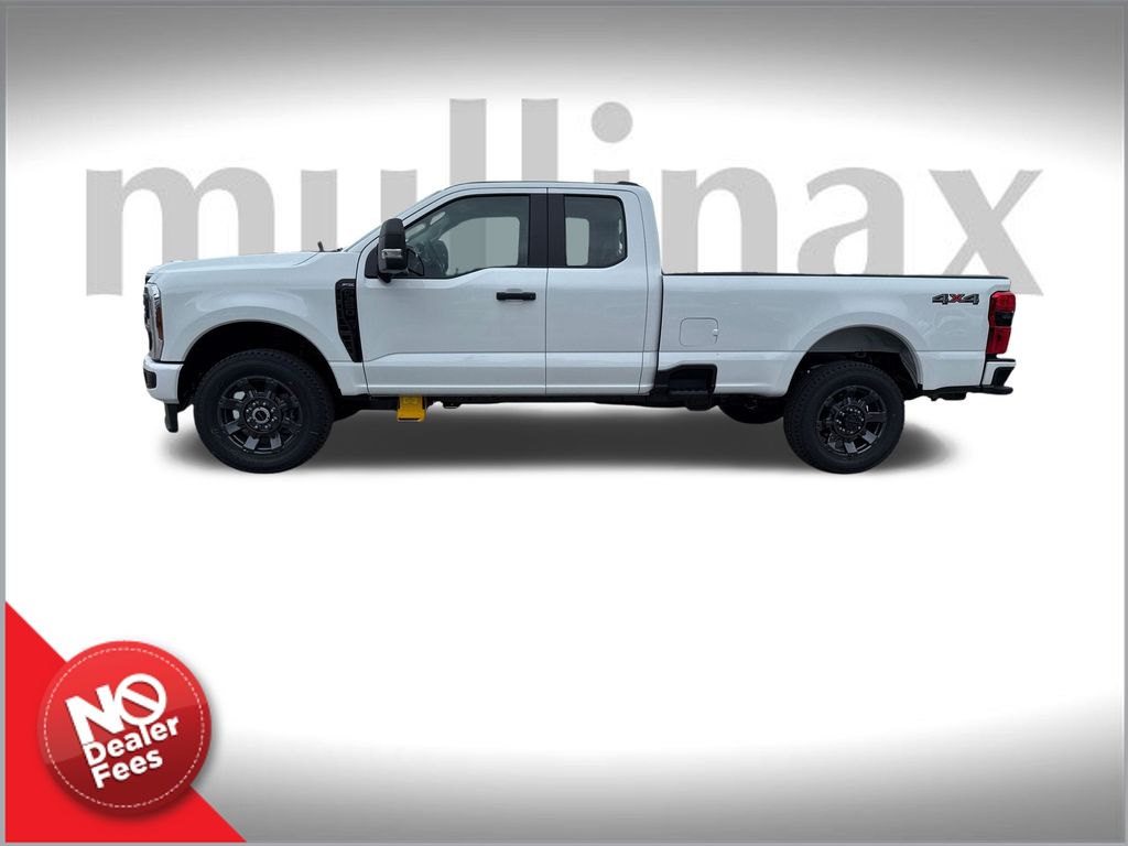 2025 Ford F-350 photo 2