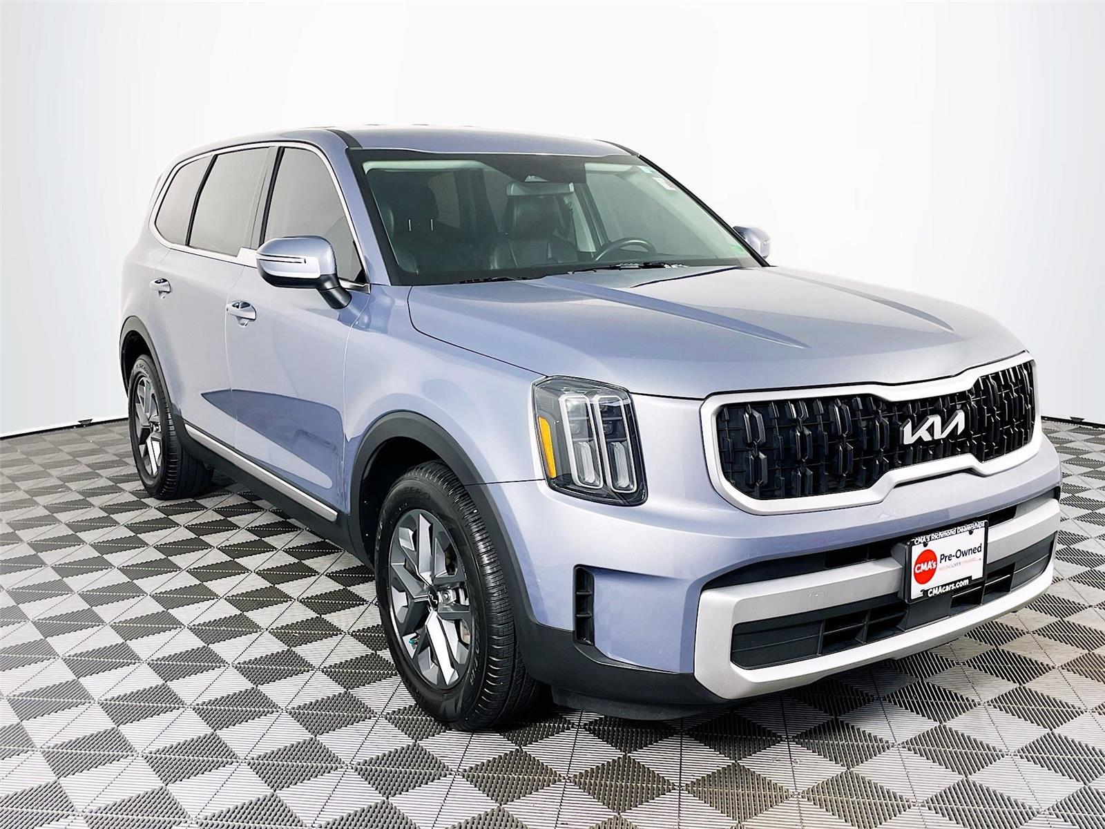 2024 Kia Telluride LX's photo