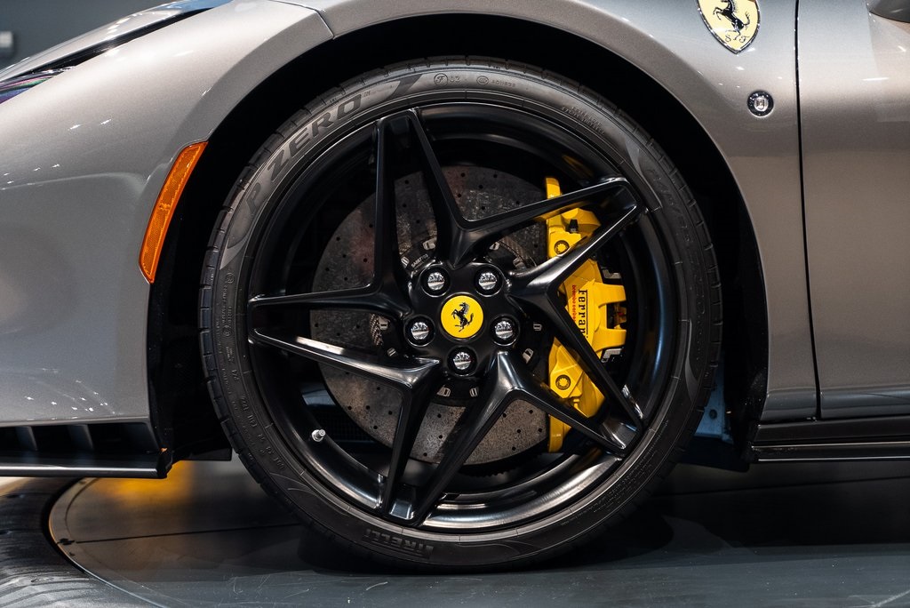 2022 Ferrari F8 Spider Base photo 13
