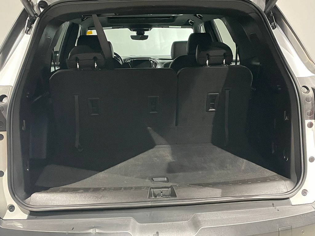2023 Chevrolet Traverse Leather photo 2