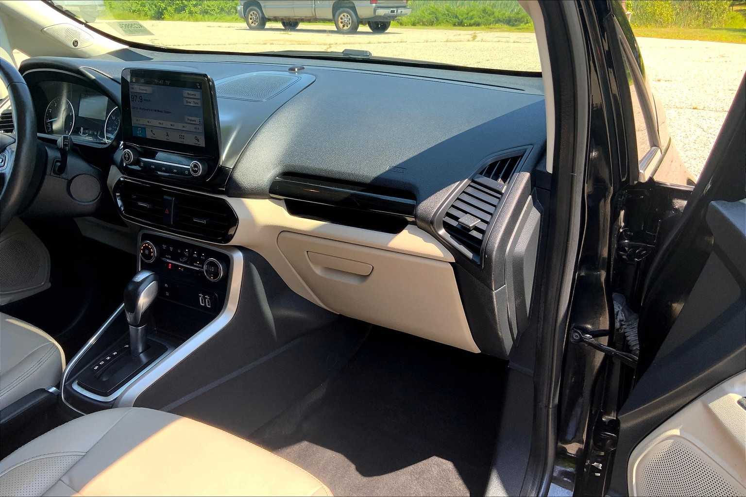 2019 Ford EcoSport Titanium photo 17