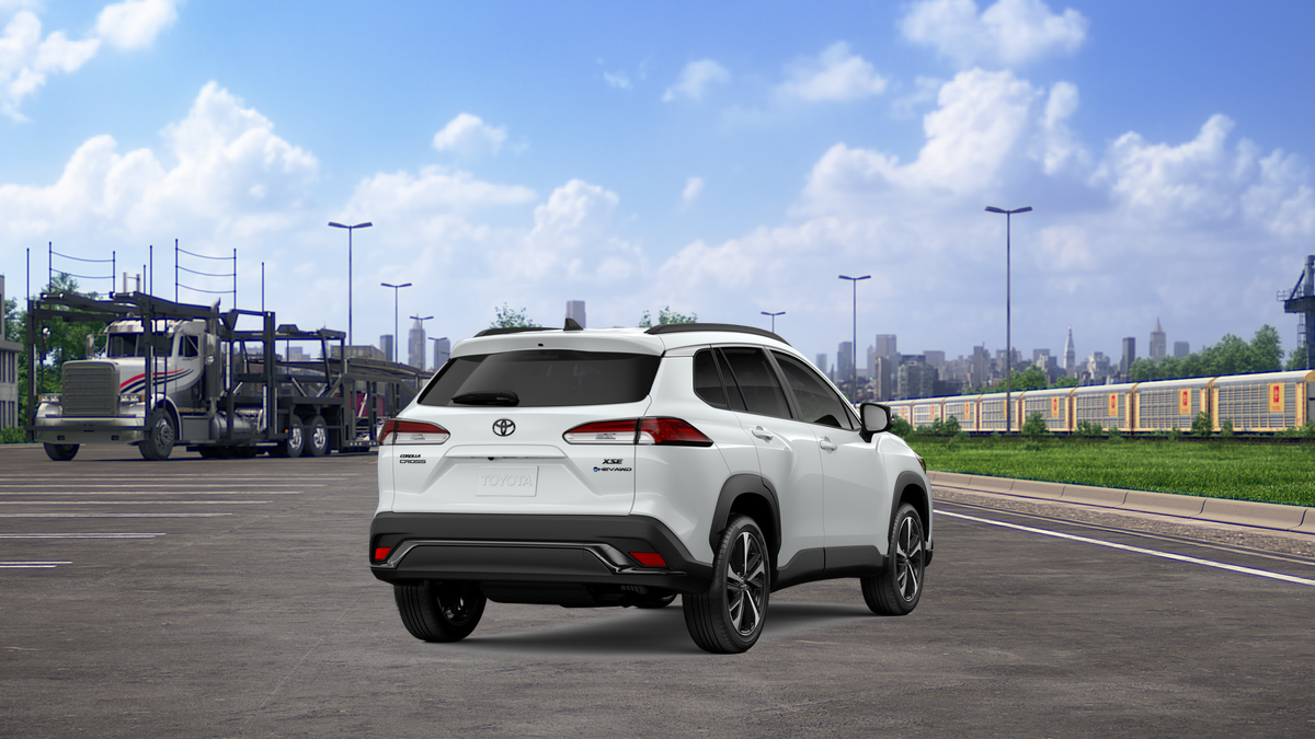 2025 Toyota Corolla Cross Hybrid XSE photo 6
