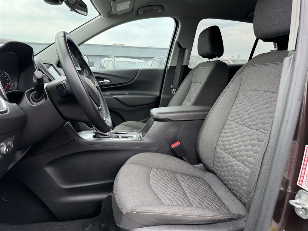 2020 Chevrolet Equinox LT photo 13