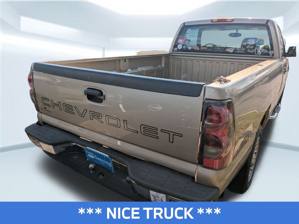 2006 Chevrolet Silverado 1500 Work Truck photo 4