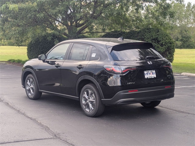 2026 Honda HR-V LX photo 8