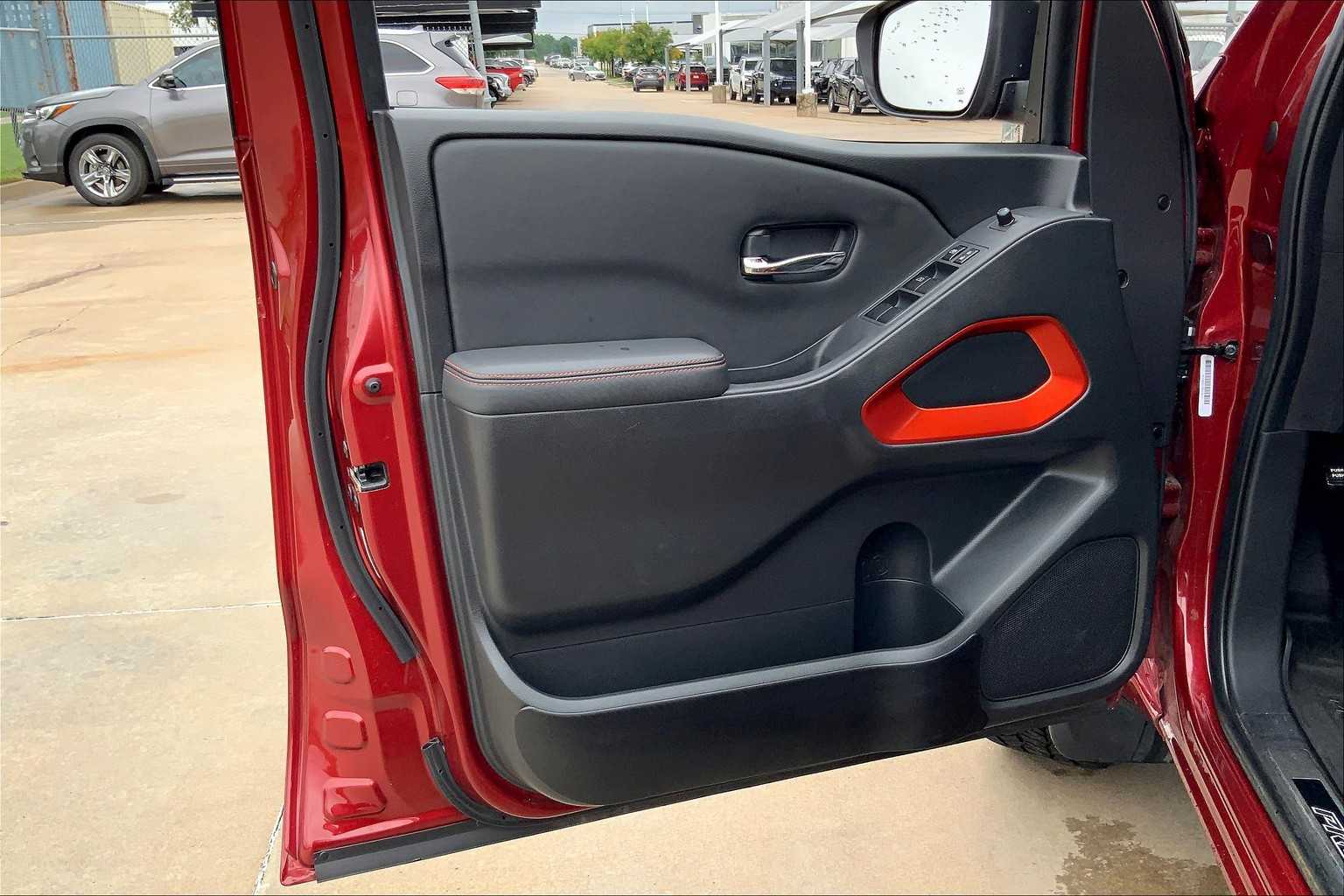 2023 Nissan Frontier PRO-4X photo 22
