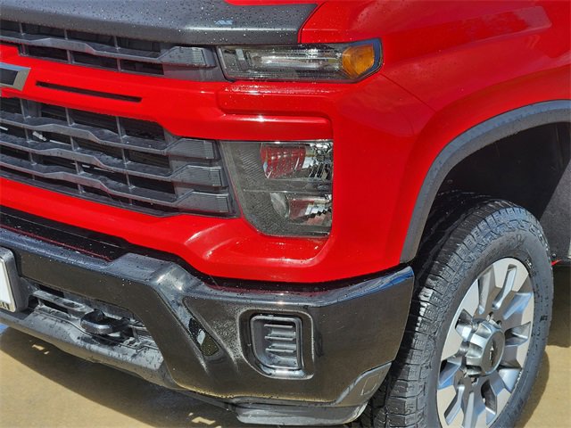 2024 Chevrolet Silverado 2500HD Custom photo 8