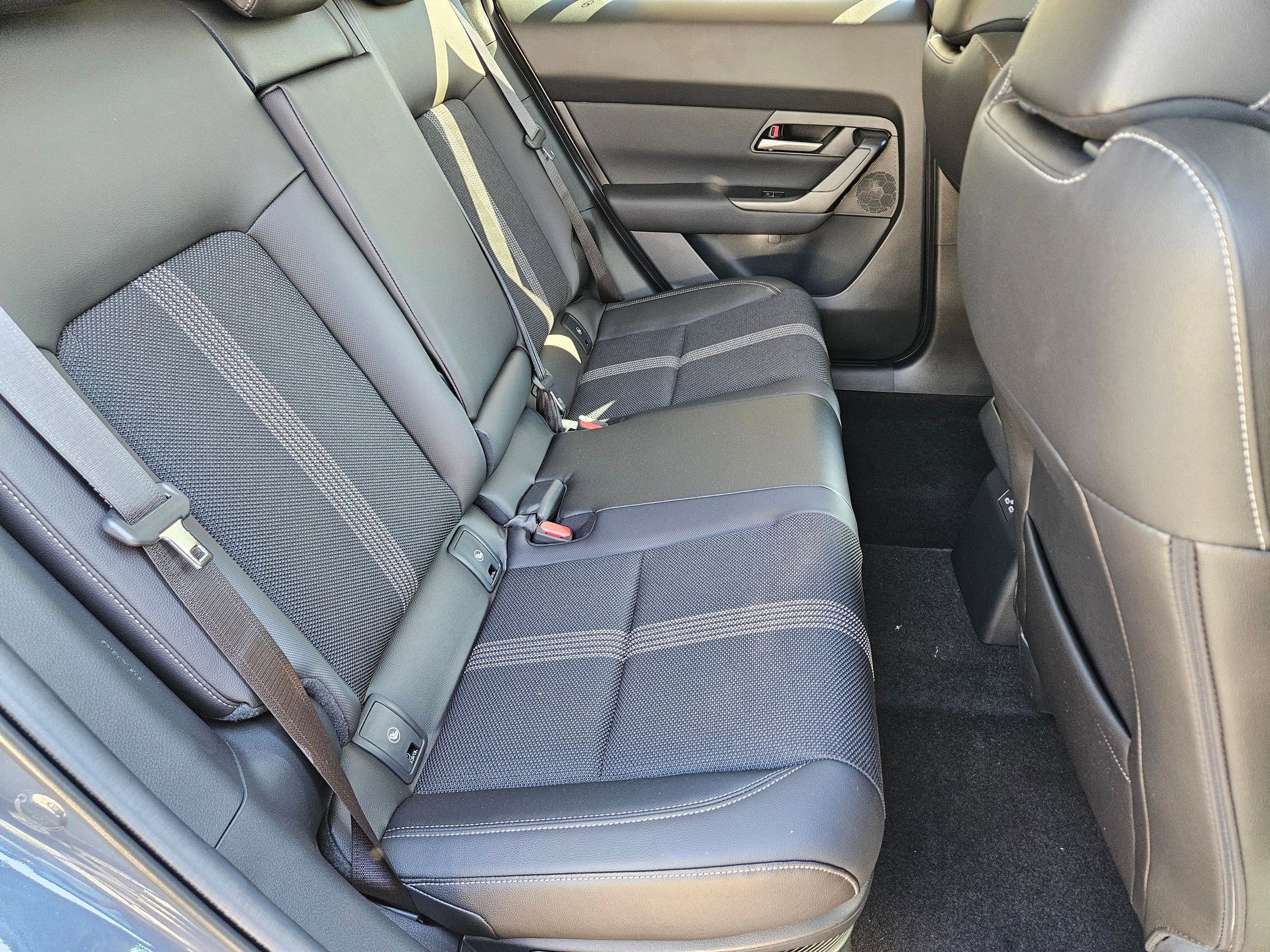 2025 Mazda CX-50 Preferred photo 16