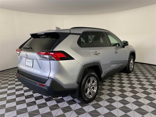 2023 Toyota RAV4 XLE photo 5