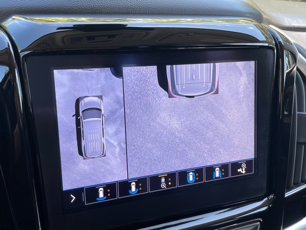 2021 Chevrolet Traverse Premier photo 4