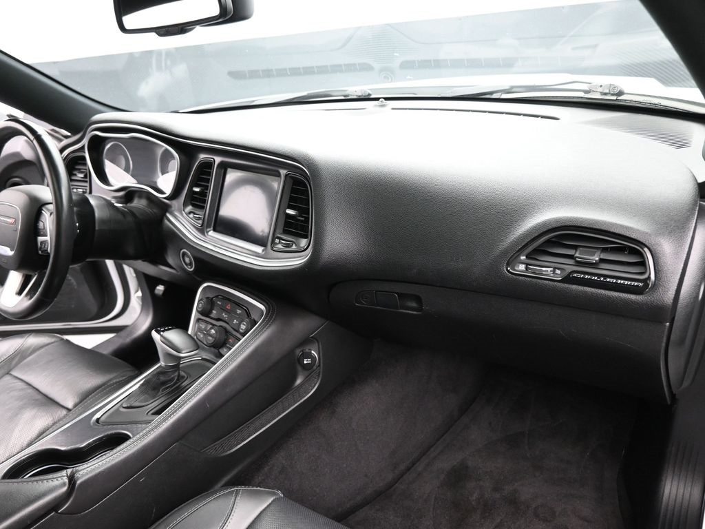 2018 Dodge Challenger SXT photo 24