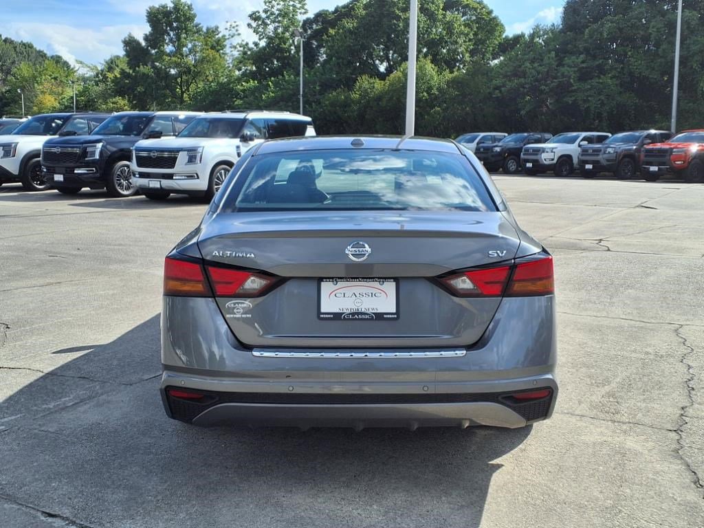 2022 Nissan Altima 2.5 SV photo 5